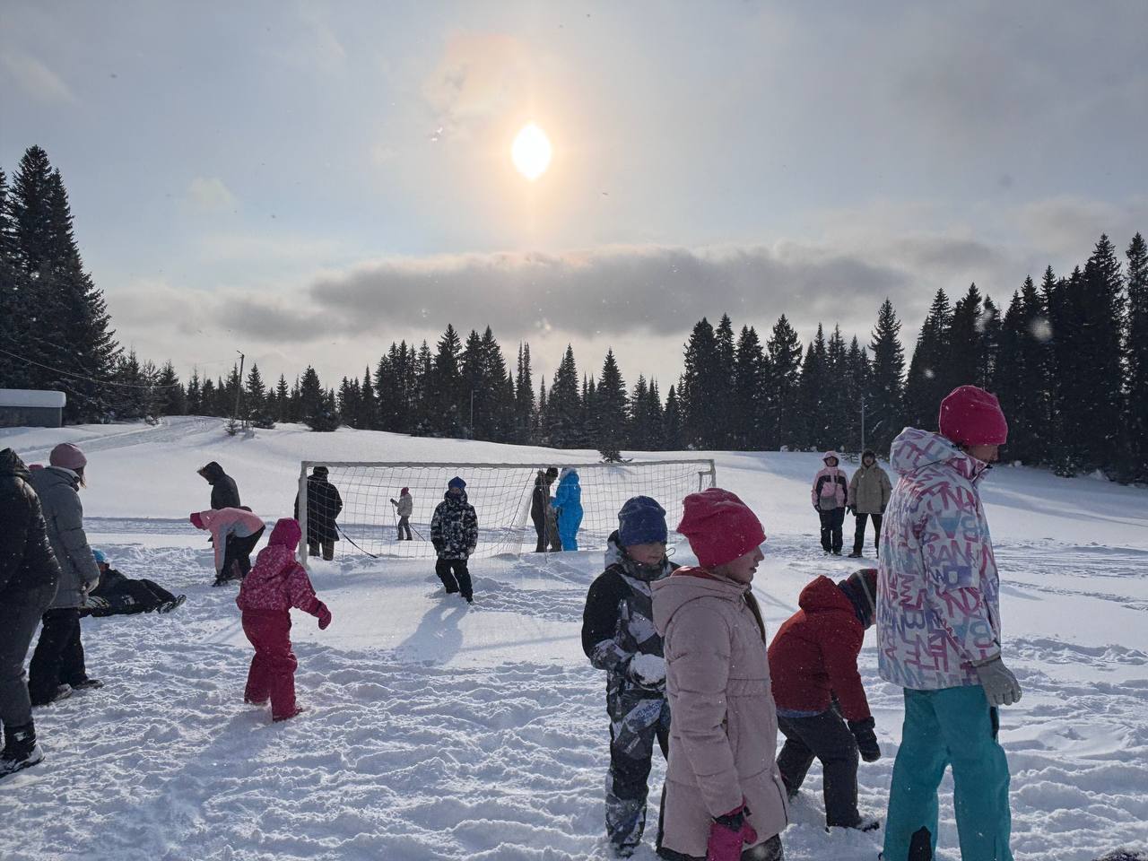 Более 500 сотрудников УЗПМ приняли участие в зимнем спортивном празднике, рис. 2